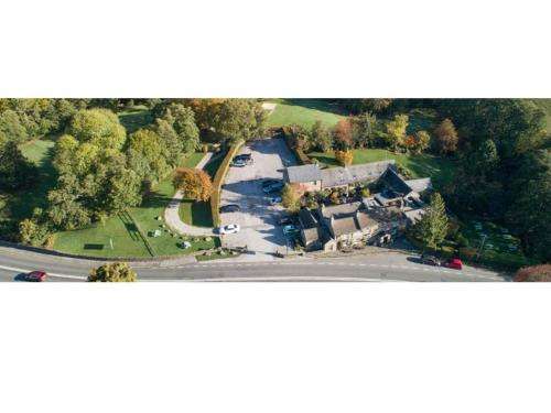www.theploughinn-hathersage.co.uk