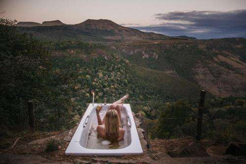 www.awaywiththefairies.co.za