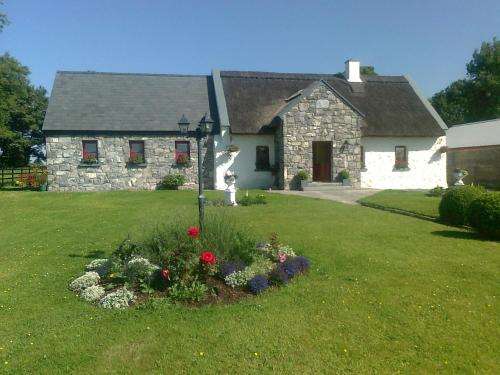www.thatchedbnbgalway.ie