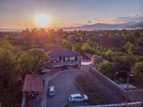 www.chateaunapareuli.pl