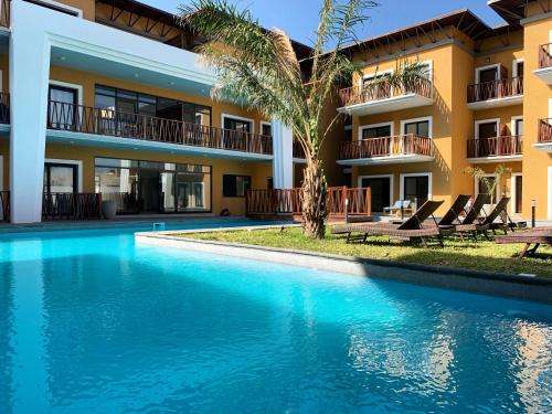 www.forestviewgambia.com
