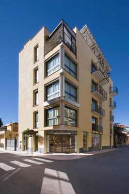 www.residenzaserenella.it