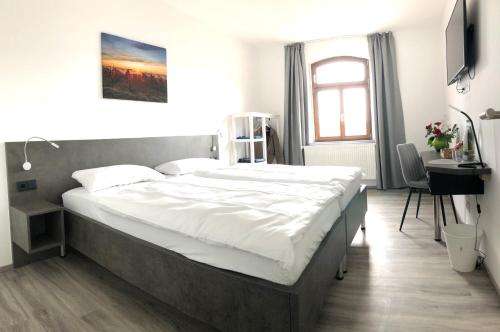 www.vinotel-weinstrasse.de