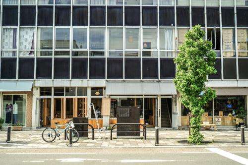 www.arashima-hostel.com