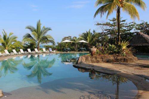 www.popaparadisebeachresort.com