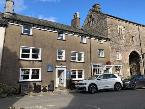 www.cartmelsquare.co.uk