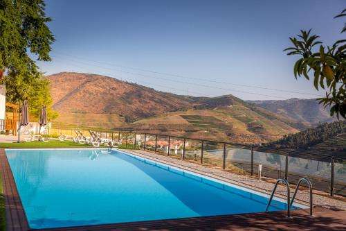www.quintadaporteladouro.com