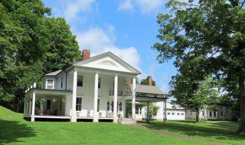www.granvillehouseinn.com