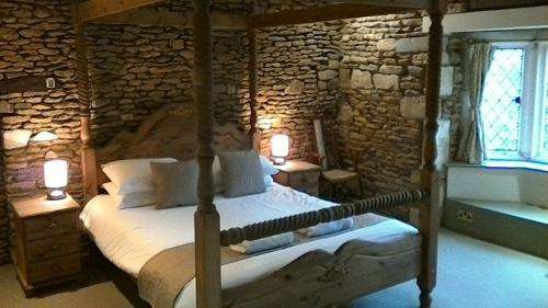www.swaninnlechlade.co.uk