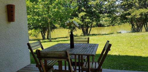 www.lesdomainesdusautduloup.fr