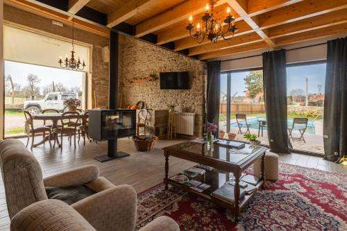www.casadaugusta.com