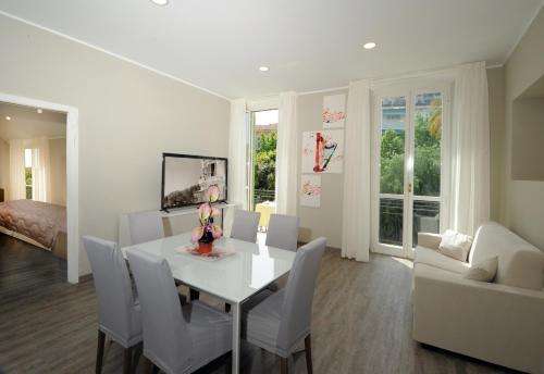 www.hotelalexandersanremo.com