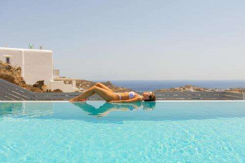 www.lofosmykonos.com