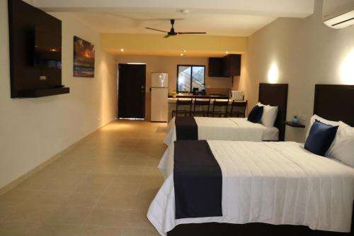 www.hoteljazuli.com