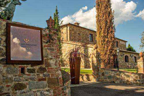 www.poggioparadisoresort.it