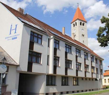 www.harangtoronyszallo.hu