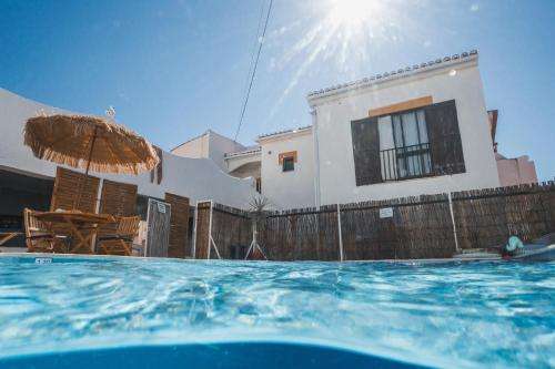 www.burasurfhouse.com