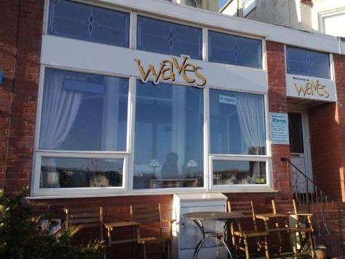 www.wavesblackpool.co.uk