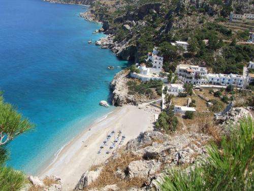 www.akropolis-karpathos.com