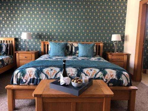 www.redrowhousebnb.com