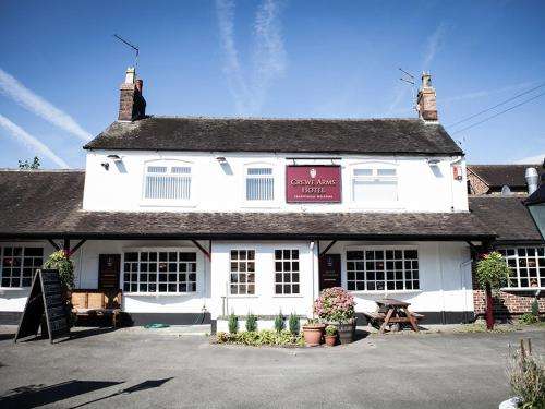www.thecrewearmshotelmadeley.co.uk