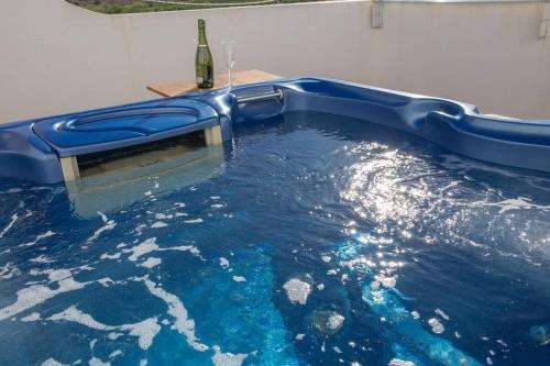 www.losgileshostal.com