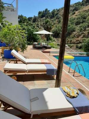 www.bnb-eloasis-andalusie.com