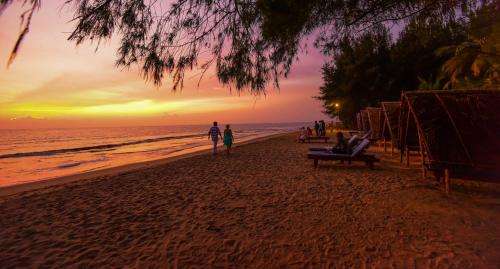 www.thenattikabeach.com