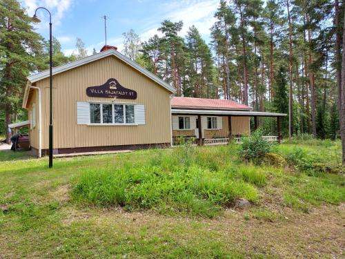 www.villamajatalot.fi