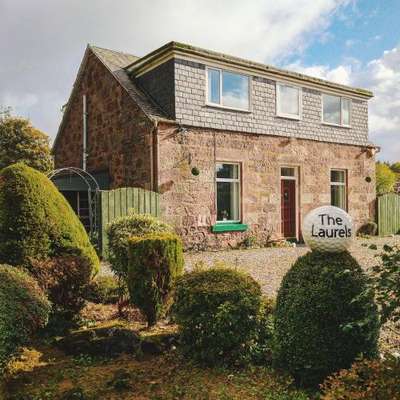 www.thelaurelsguesthouse.com
