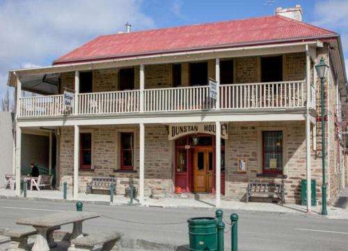 www.dunstanhouse.co.nz