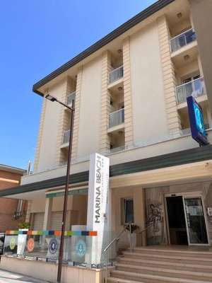 www.marinabeachhotel.it