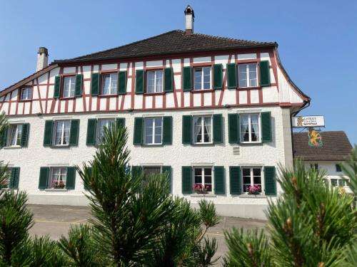 www.gasthauszumloewen.ch