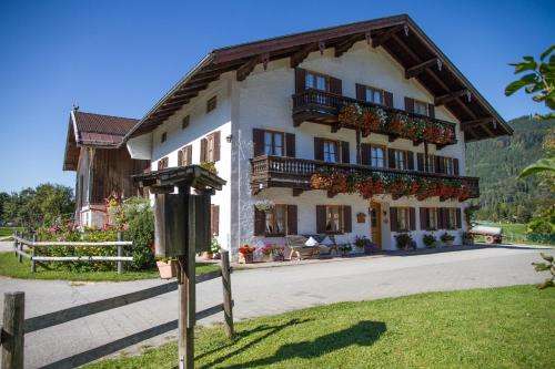 www.hoerlhof-inzell.de