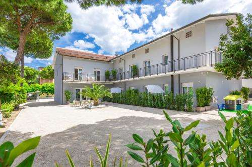www.residenceondamare.it