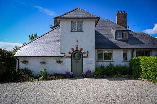 www.halwelllodge.com