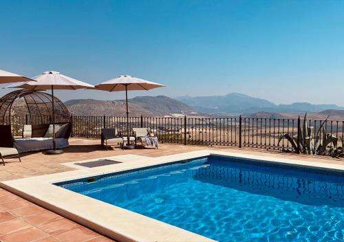 www.casalacalera.com