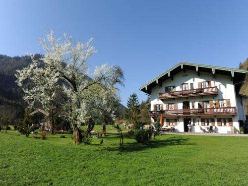 www.hansenbauernhof-ruhpolding.de