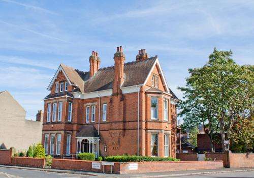 www.holywellguesthouse.com