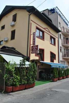 www.cherry-hostel.com