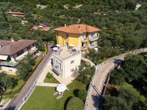 www.lapervincamalcesine.com