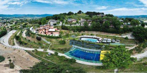 www.villaparadisoesotico.it