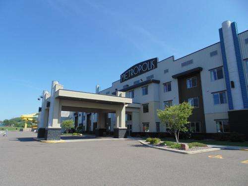 www.metropolisresort.com