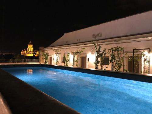www.aquitaniahomesuites.com