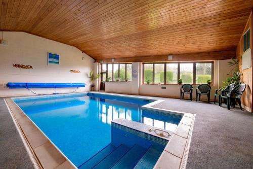 www.luccombeholidays.co.uk