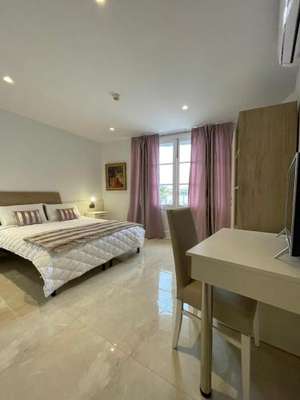 www.lareggiaguesthouse.com