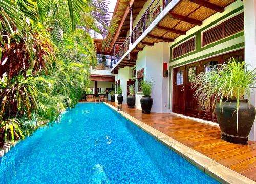 www.casabubuguesthouse.com