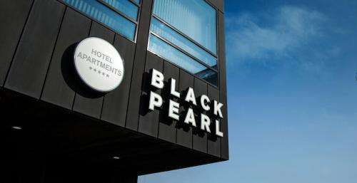 www.blackpearlreykjavik.com