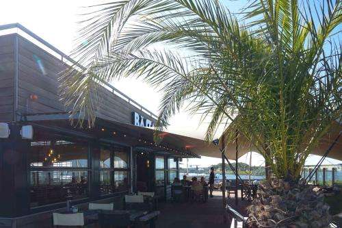 www.dockhotelstellendam.nl