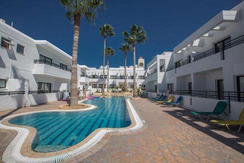 www.antheahotelapartments.com.cy